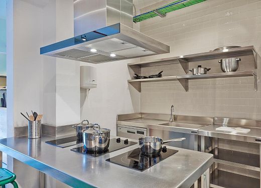 Services of Hola Hostel Collblanc