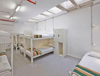Habitació compartida mixta 11 persones