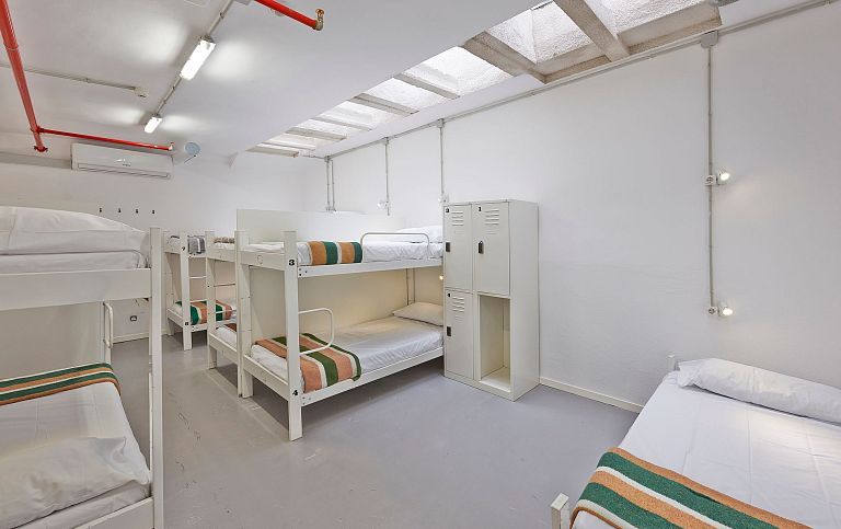Habitació compartida mixta 11 persones