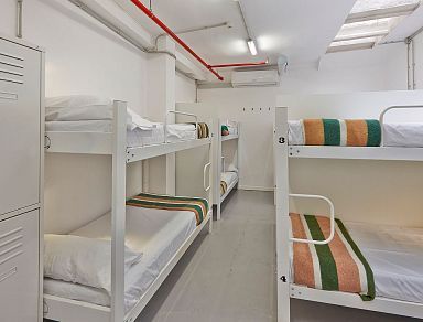 Habitació compartida mixta 6 persones