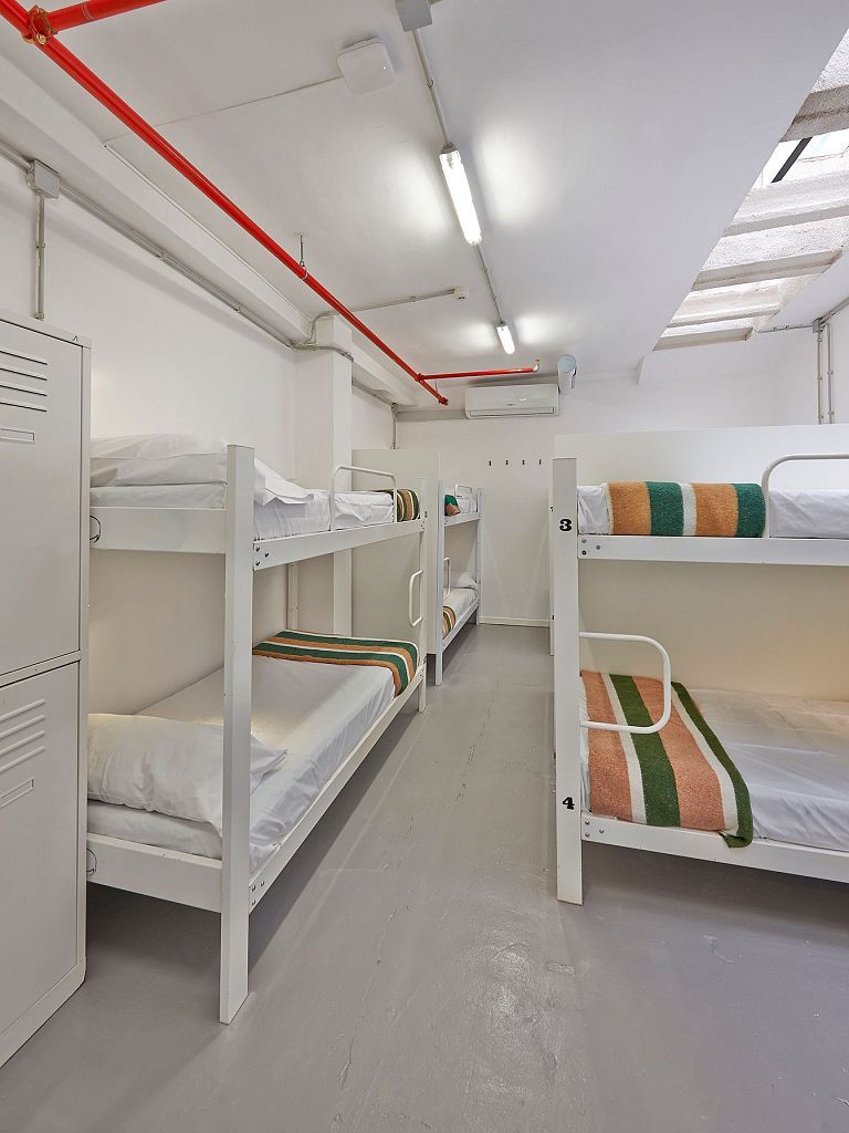 Habitació compartida mixta 6 persones