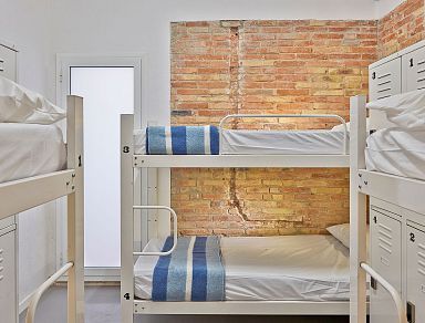 Habitació compartida mixta 8 persones