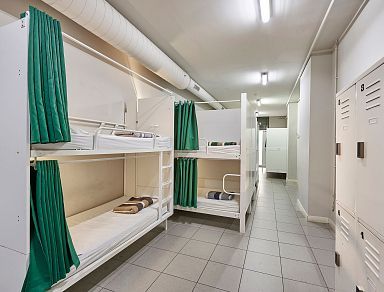 Camera condivisa mista per 14 persone