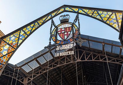 Mercati tradizionali con un'essenza locale